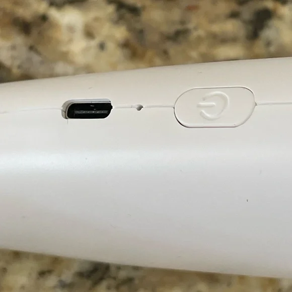 Bladeless Neck Fan White - Picture 7 of 9